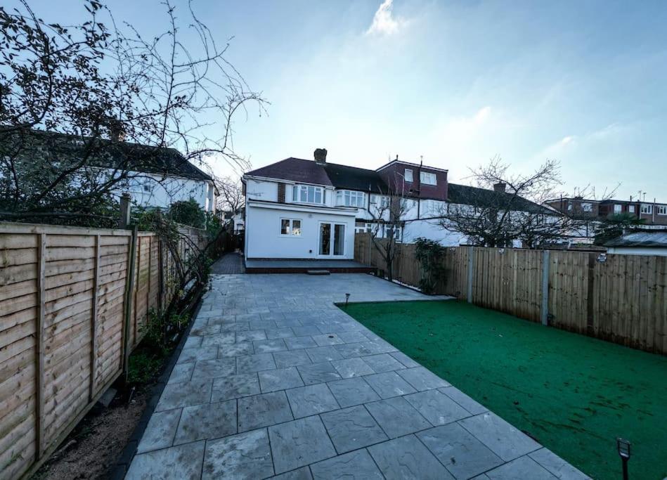 Homely & Peaceful Living Space Morden (Greater London) Exterior foto