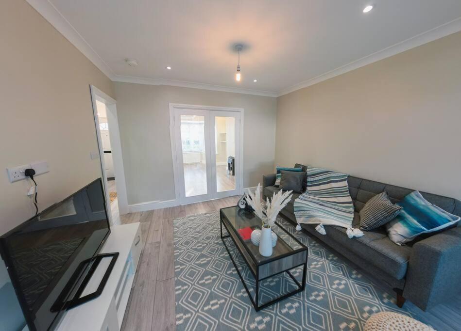Homely & Peaceful Living Space Morden (Greater London) Exterior foto